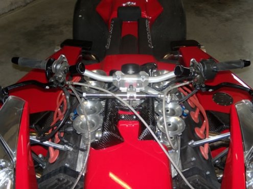 квадроцикл Wazuma V8 с двигателем от Ferrari. квадроцикл Wazuma V8 с двигателем от Ferrari.