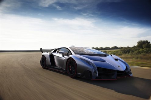 Lamborghini Veneno в переводе — «яд» за 4,5 миллионов долларов. Lamborghini Veneno в переводе — «яд» за 4,5 миллионов долларов.