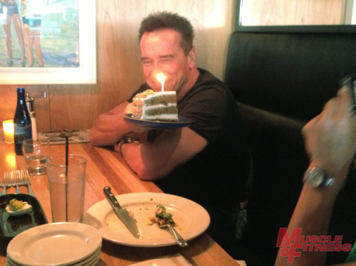 Arnold Schwarzenegger на обложке октябрьского Muscle & Fitness Arnold Schwarzenegger на обложке октябрьского Muscle & Fitness